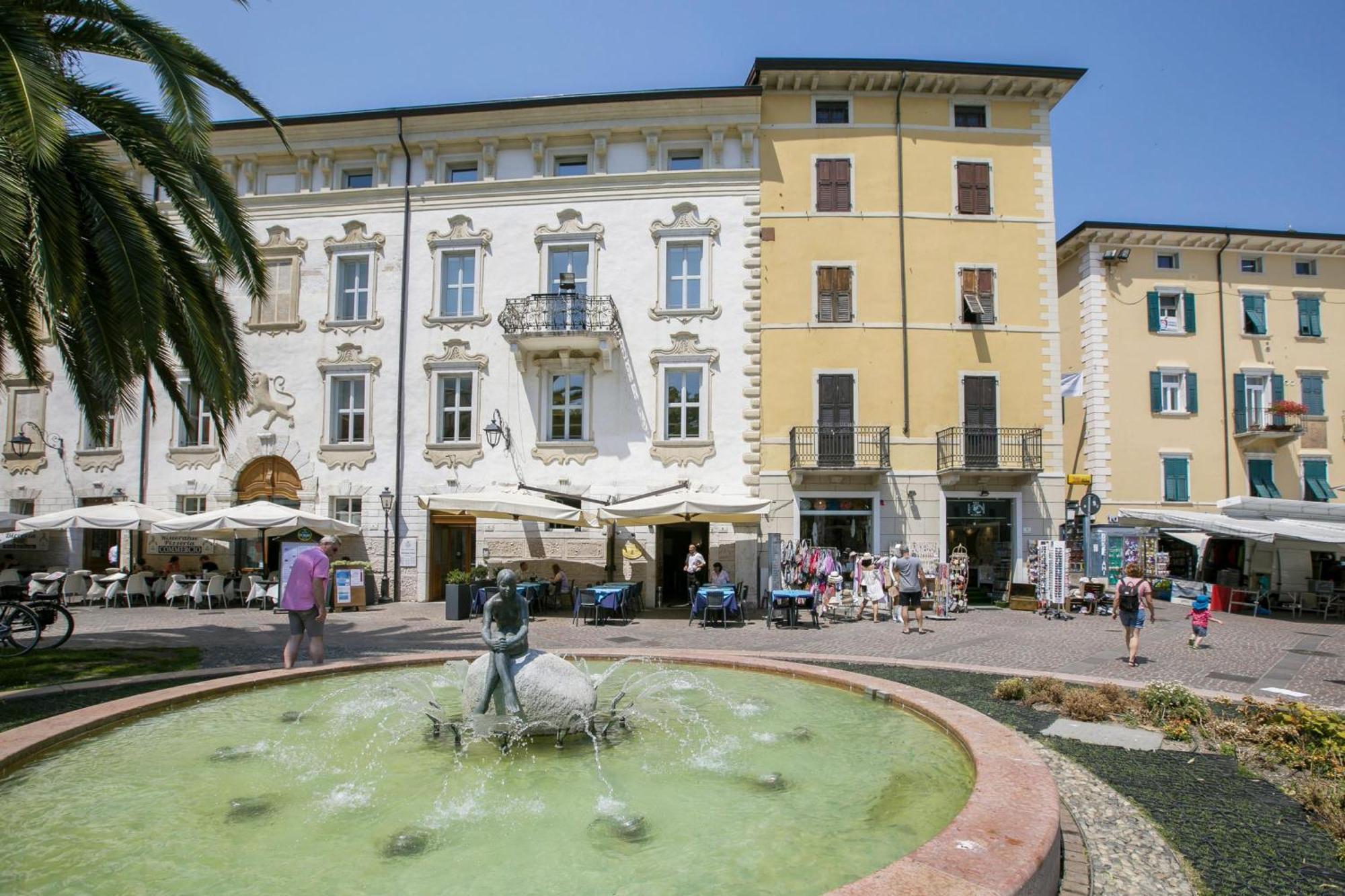 Residenza Rocca Del Lago 4 - Happy Rentals Riva del Garda Eksteriør bilde